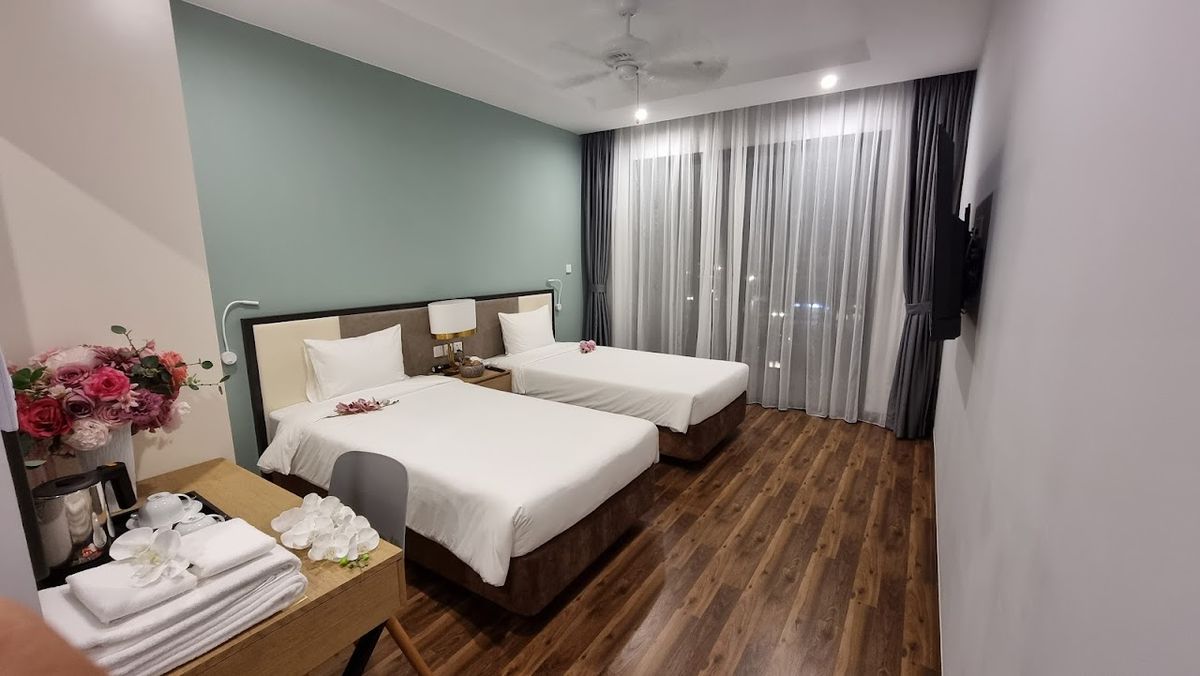 Vinpearl Phú Quốc pool and grounds in Duong Dong